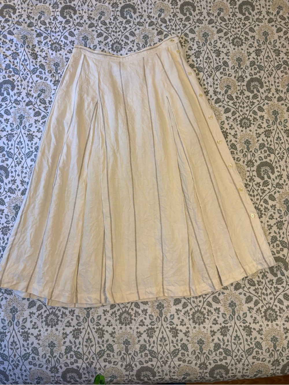 Women's Cream Button-Accent A-Line Skirt